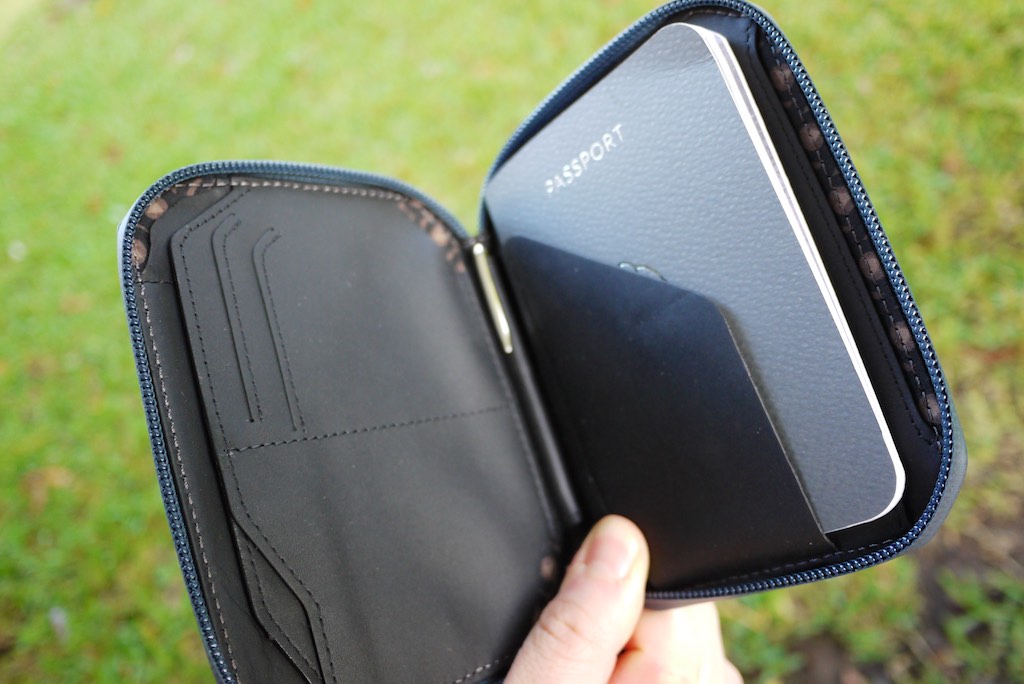 3 Bellroy Elements Wallet