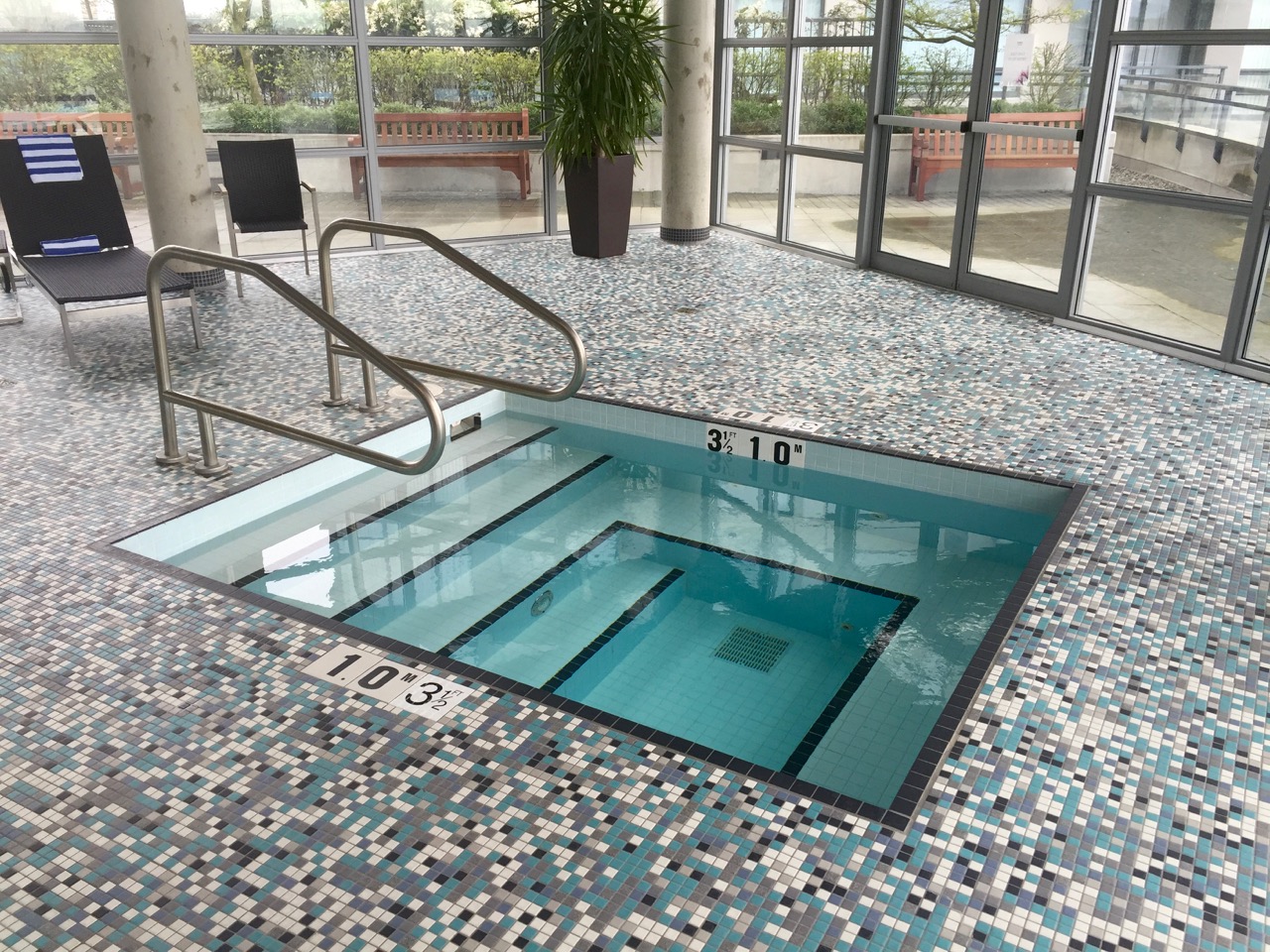 Westin Wall Centre Pool | Point Hacks