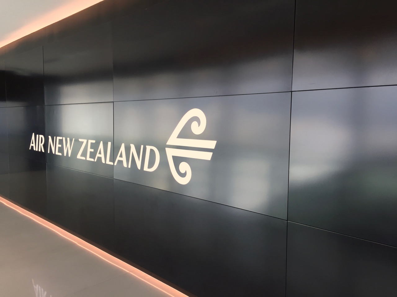 Air New Zealand Auckland International Lounge Entrance | Point Hacks